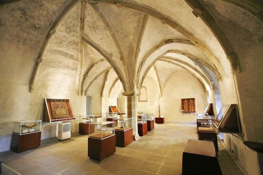 Mănăstirea Dragomirna – Comoara medievală a Sucevei